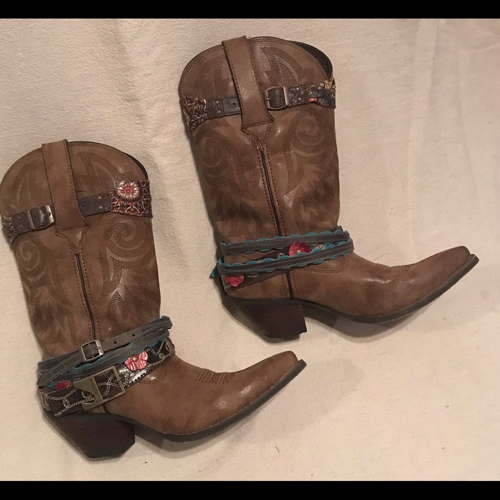 Durango Crushed Accessorized women’s Cowboy boots